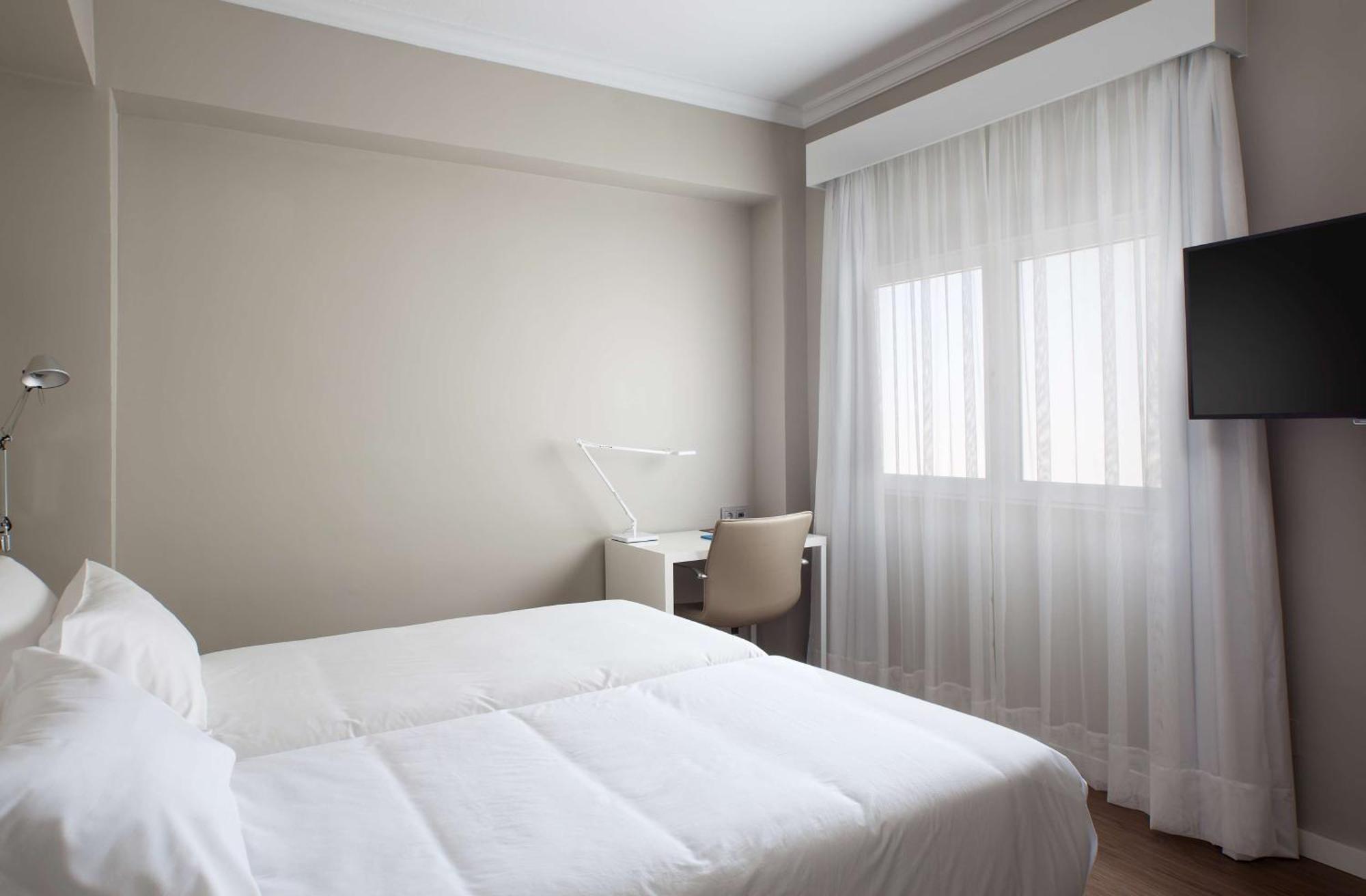 Nh Palmas Playa Canteras 3*